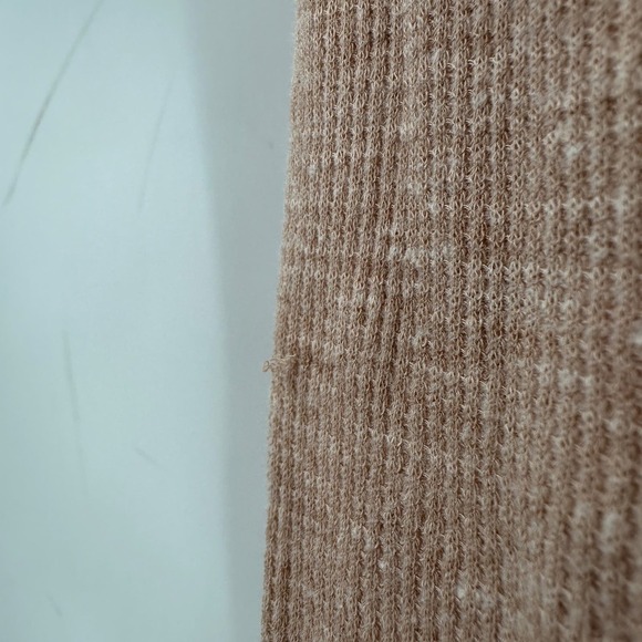 We The Free Beige Long Sleeve Scoop Neck The Incredible Tee Top Medium FLAWED - Picture 6 of 14